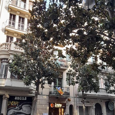 La Casa De Laura Nisia B&B Barcelona Exteriör bild